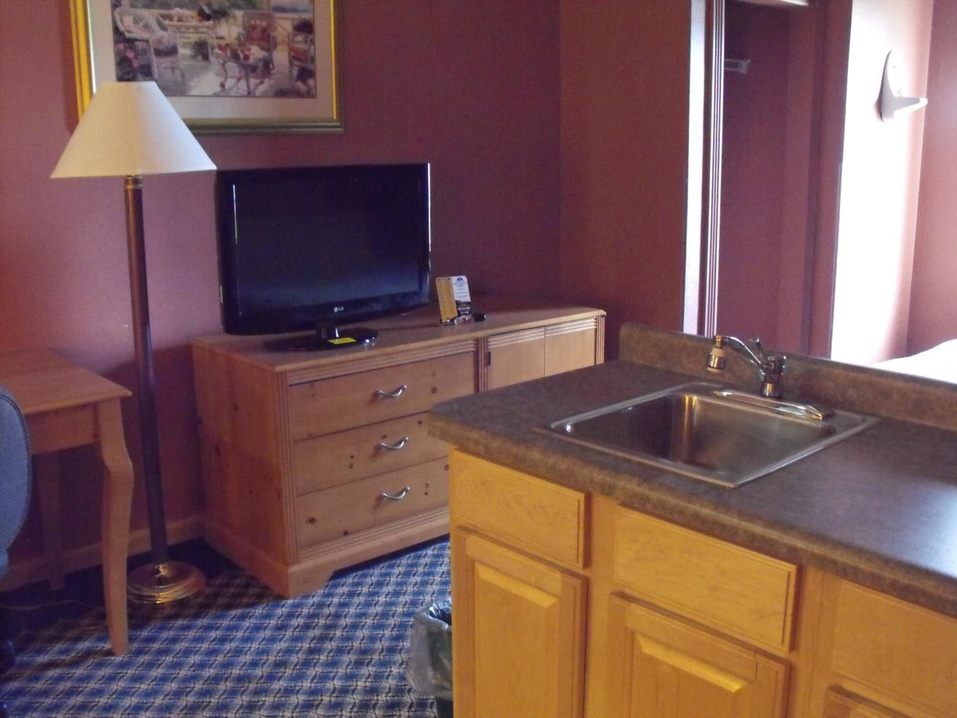 Americas Best Value Inn Three Rivers gallery photo in Three Rivers, MI — image 40