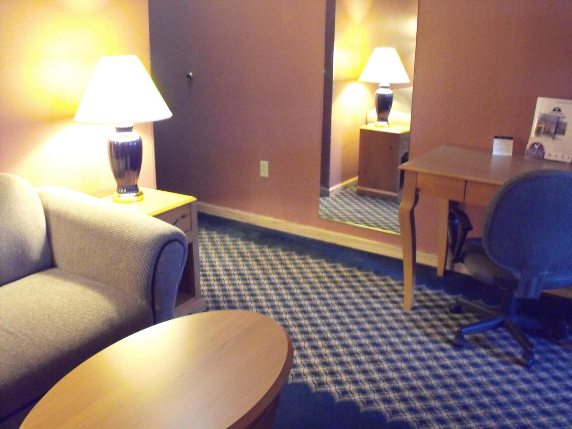 Americas Best Value Inn Three Rivers gallery photo in Three Rivers, MI — image 13