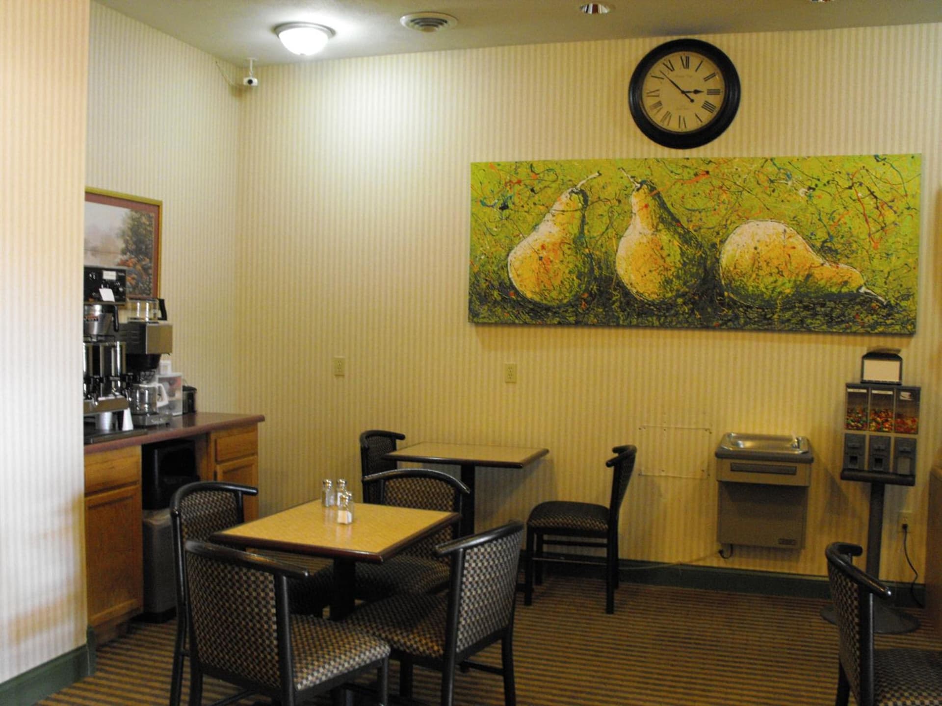 Americas Best Value Inn Three Rivers gallery photo in Three Rivers, MI — image 34