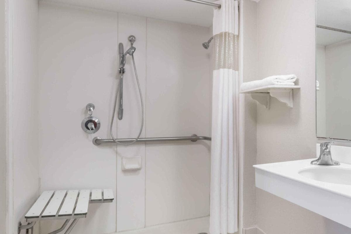 Casa Bella Inn & Suites Extended Stay gallery photo in Tallahassee, FL — image 20