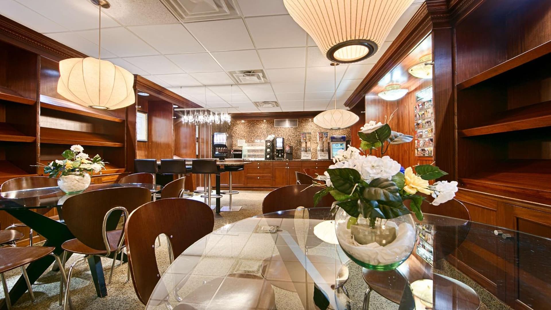 Robert Treat Hotel interior in Newark, NJ — gallery photo 2