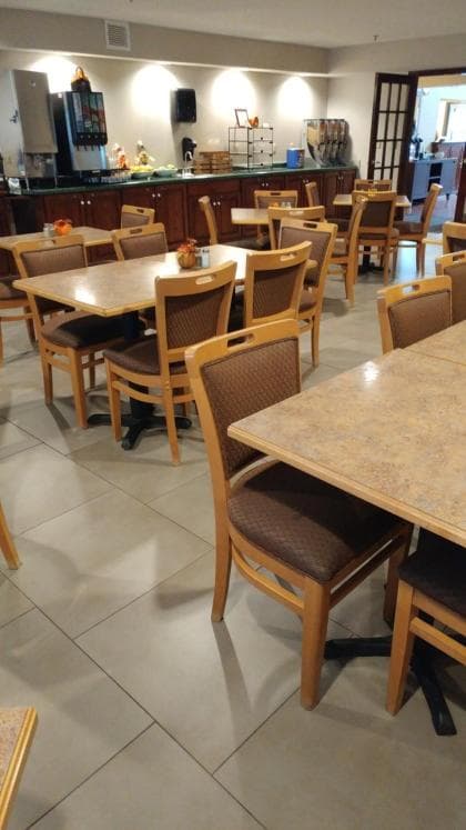 Country Inn & Suites by Radisson, Waterloo, IA gallery photo in Waterloo, IA — image 55