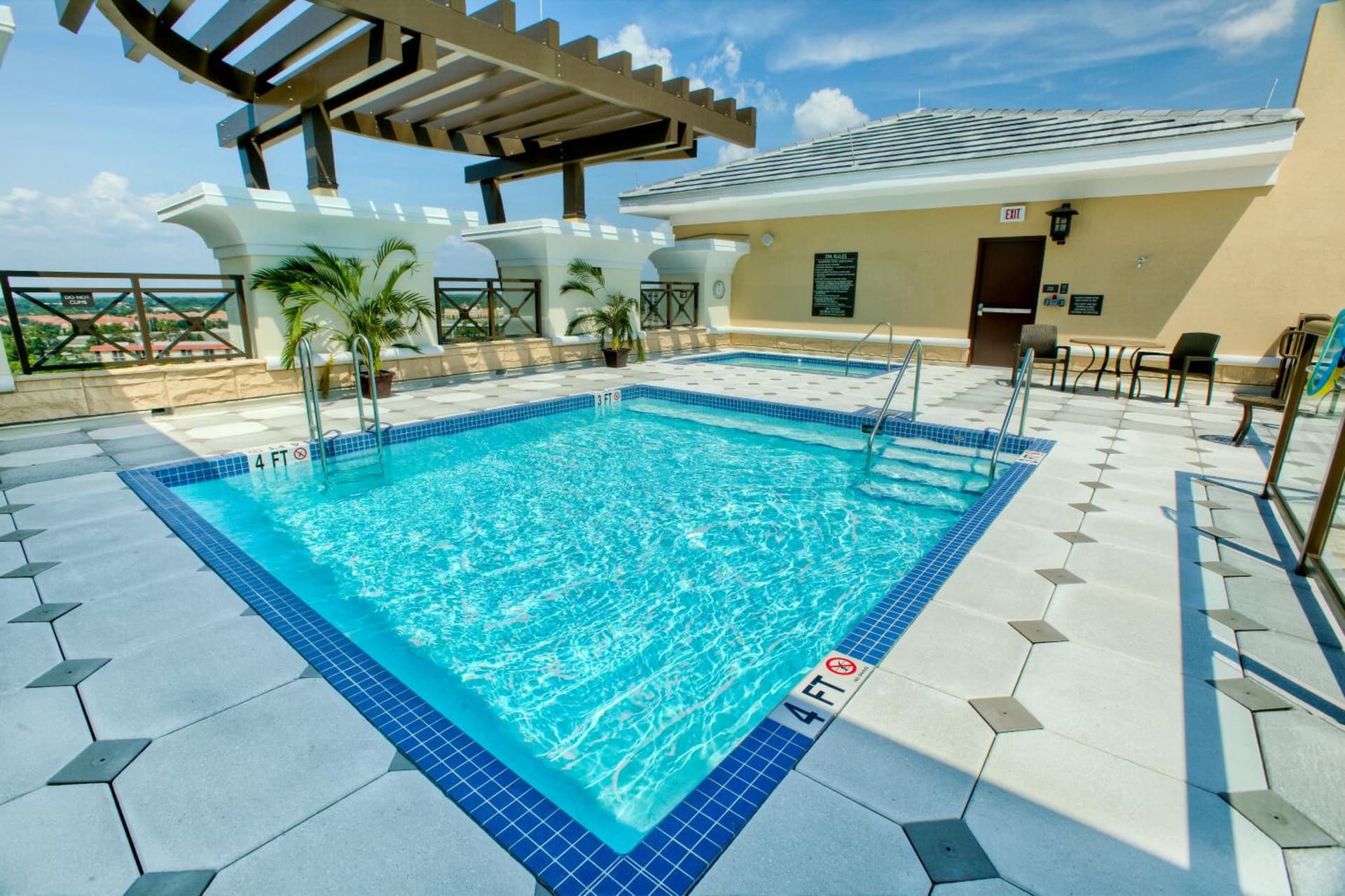 Plaza Suites On International Drive Near Universal Epic interior in Orlando, FL — gallery photo 2