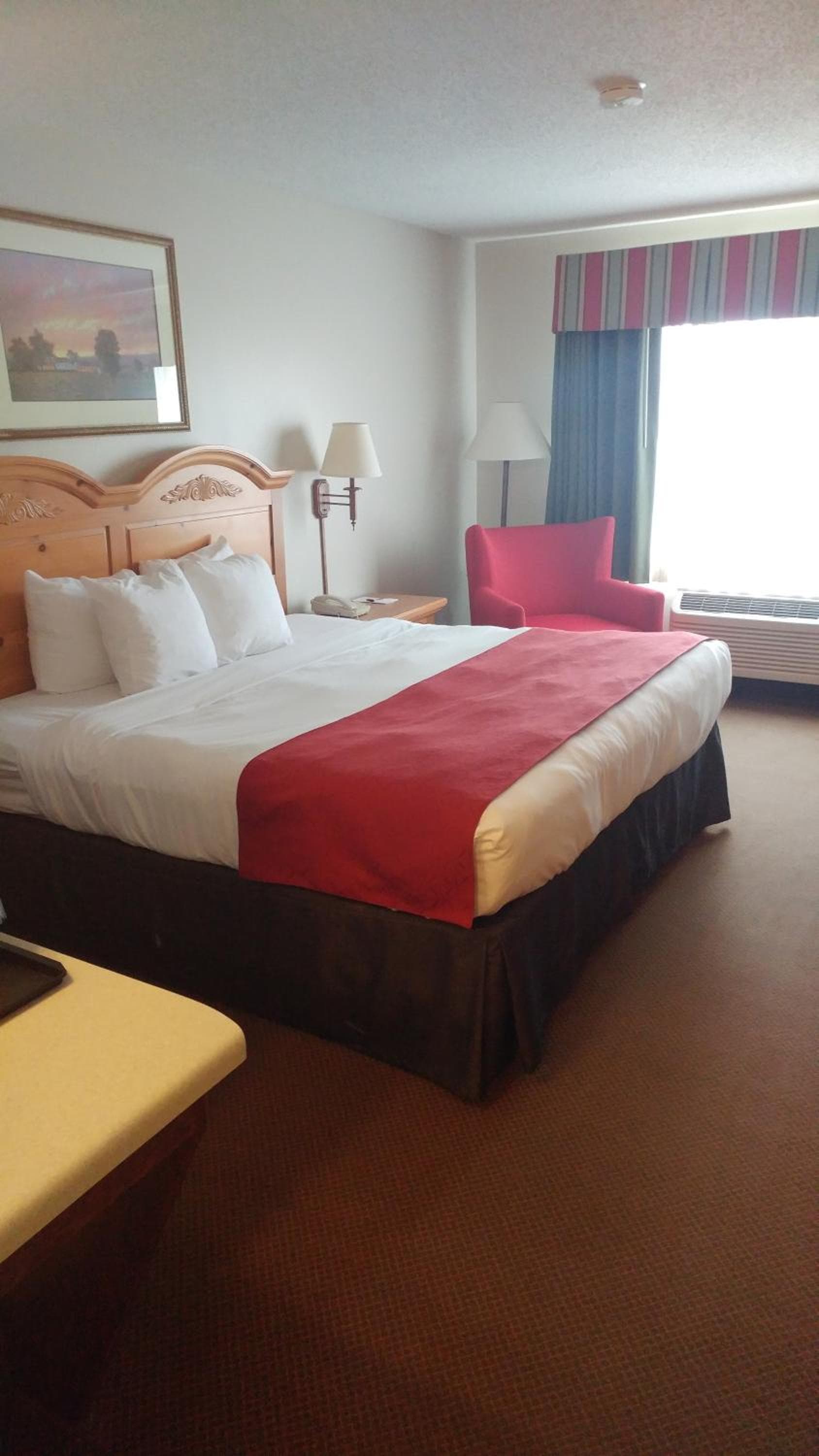 Country Inn & Suites by Radisson, Waterloo, IA gallery photo in Waterloo, IA — image 9