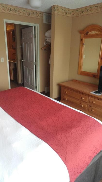 Country Inn & Suites by Radisson, Waterloo, IA gallery photo in Waterloo, IA — image 31