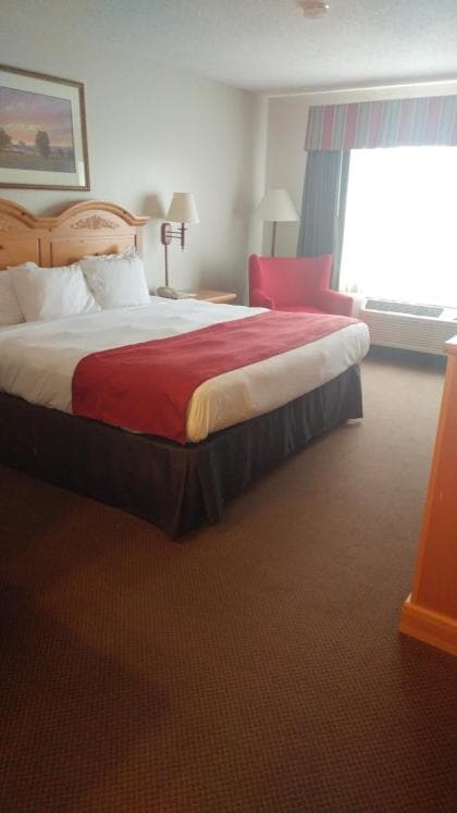 Country Inn & Suites by Radisson, Waterloo, IA gallery photo in Waterloo, IA — image 41