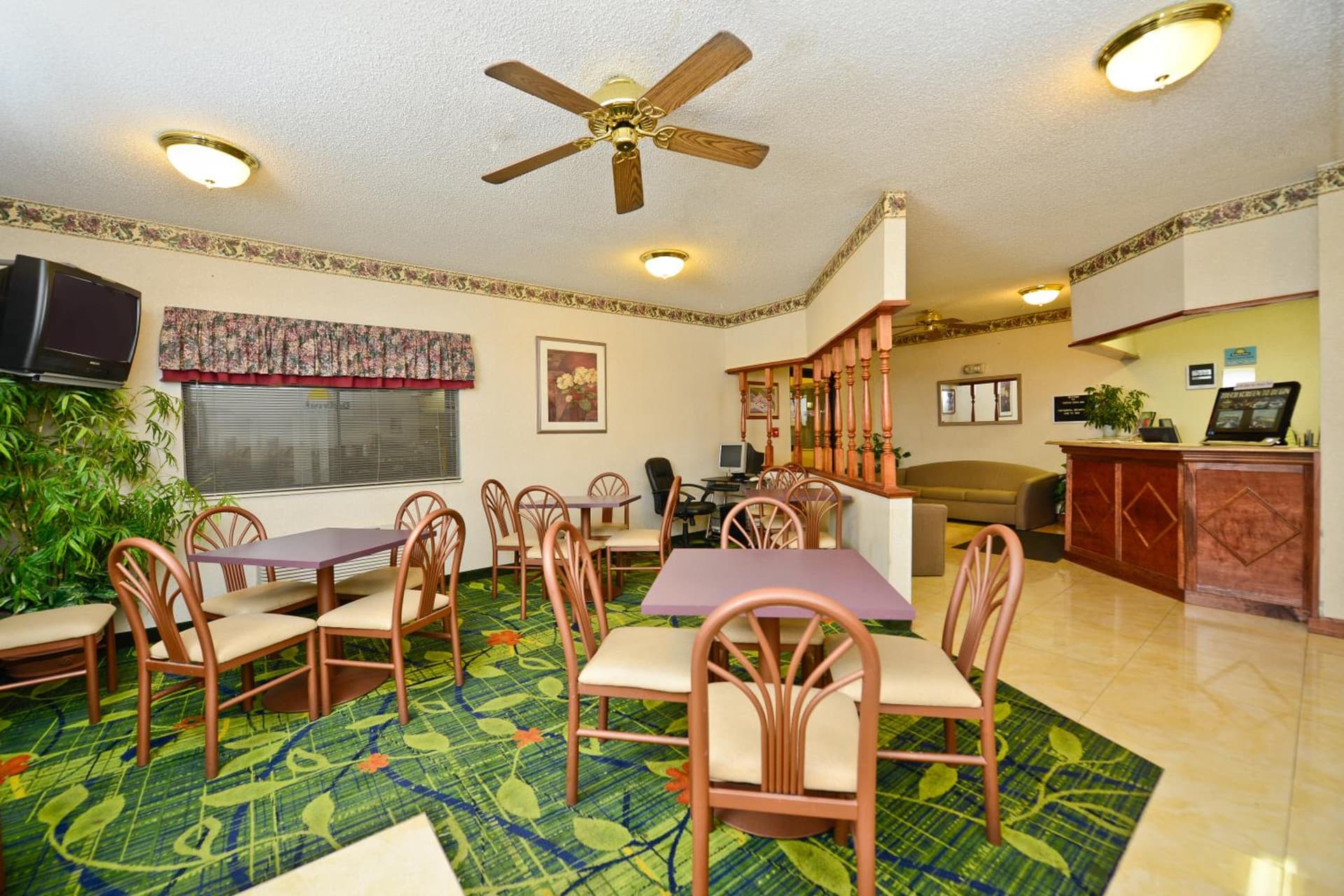 Days Inn by Wyndham Topeka gallery photo in Topeka, KS — image 5