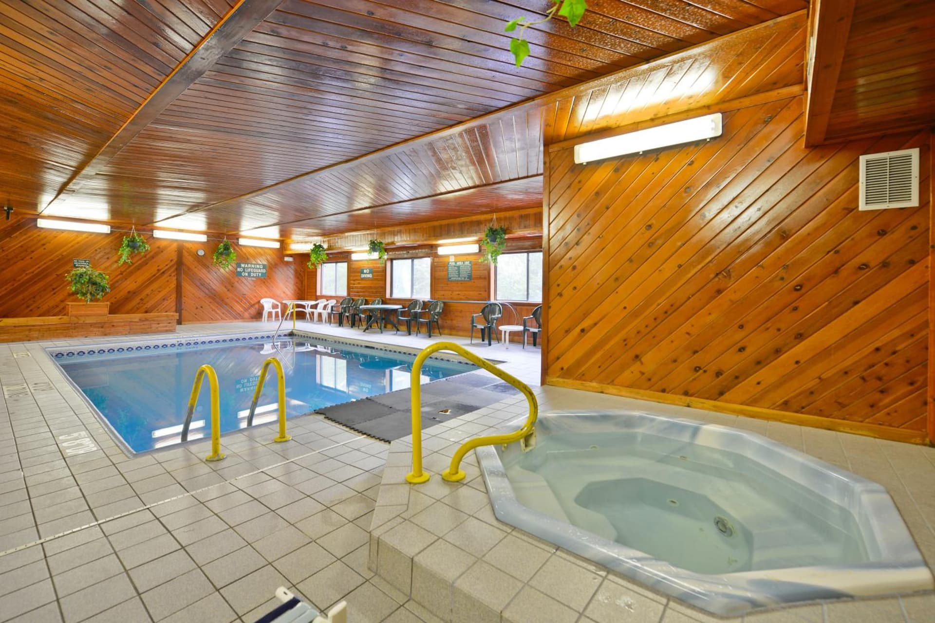 Days Inn by Wyndham Topeka gallery photo in Topeka, KS — image 35