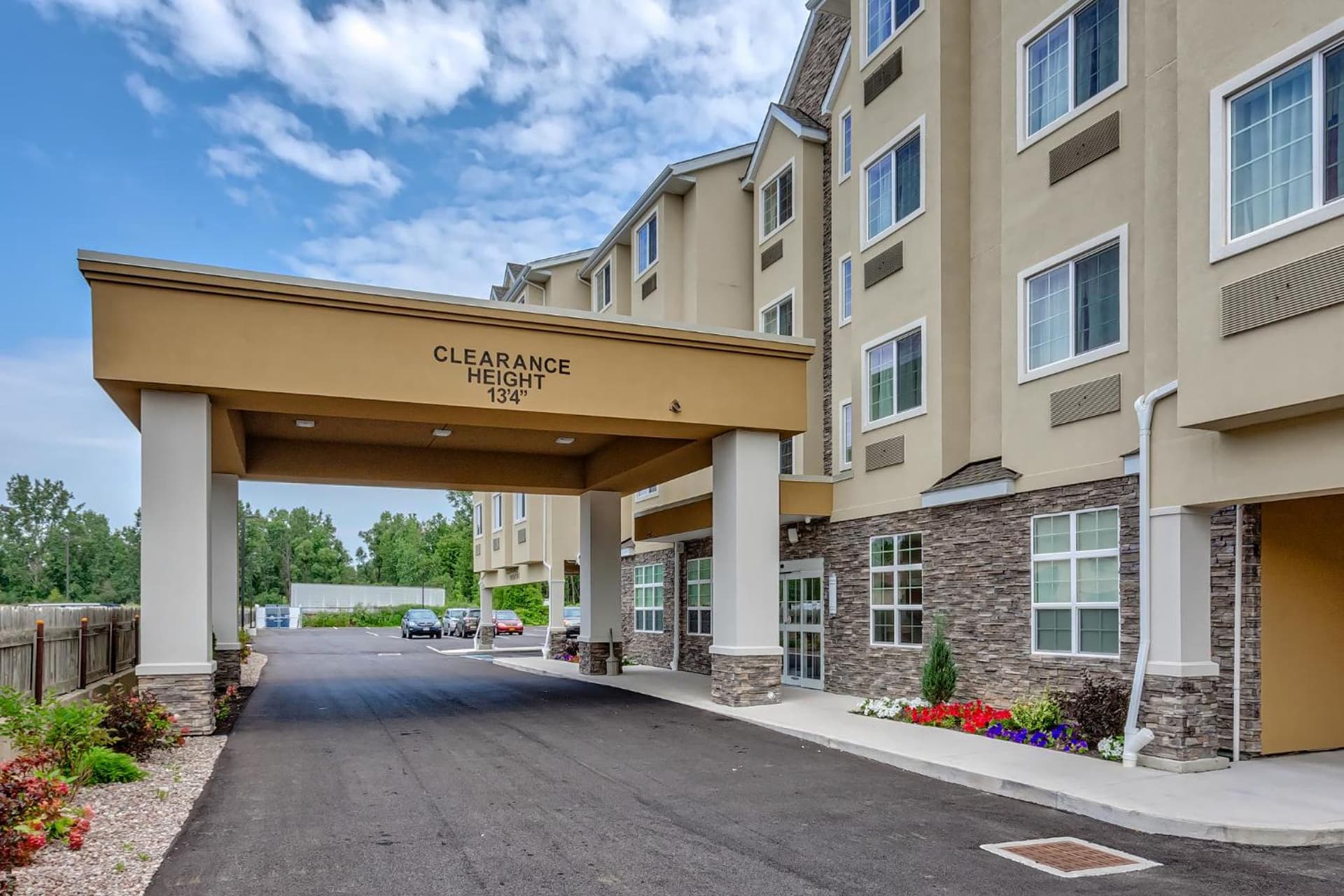 Microtel Inn & Suites by Wyndham Niagara Falls property views in Niagara Falls, NY — gallery photo 3