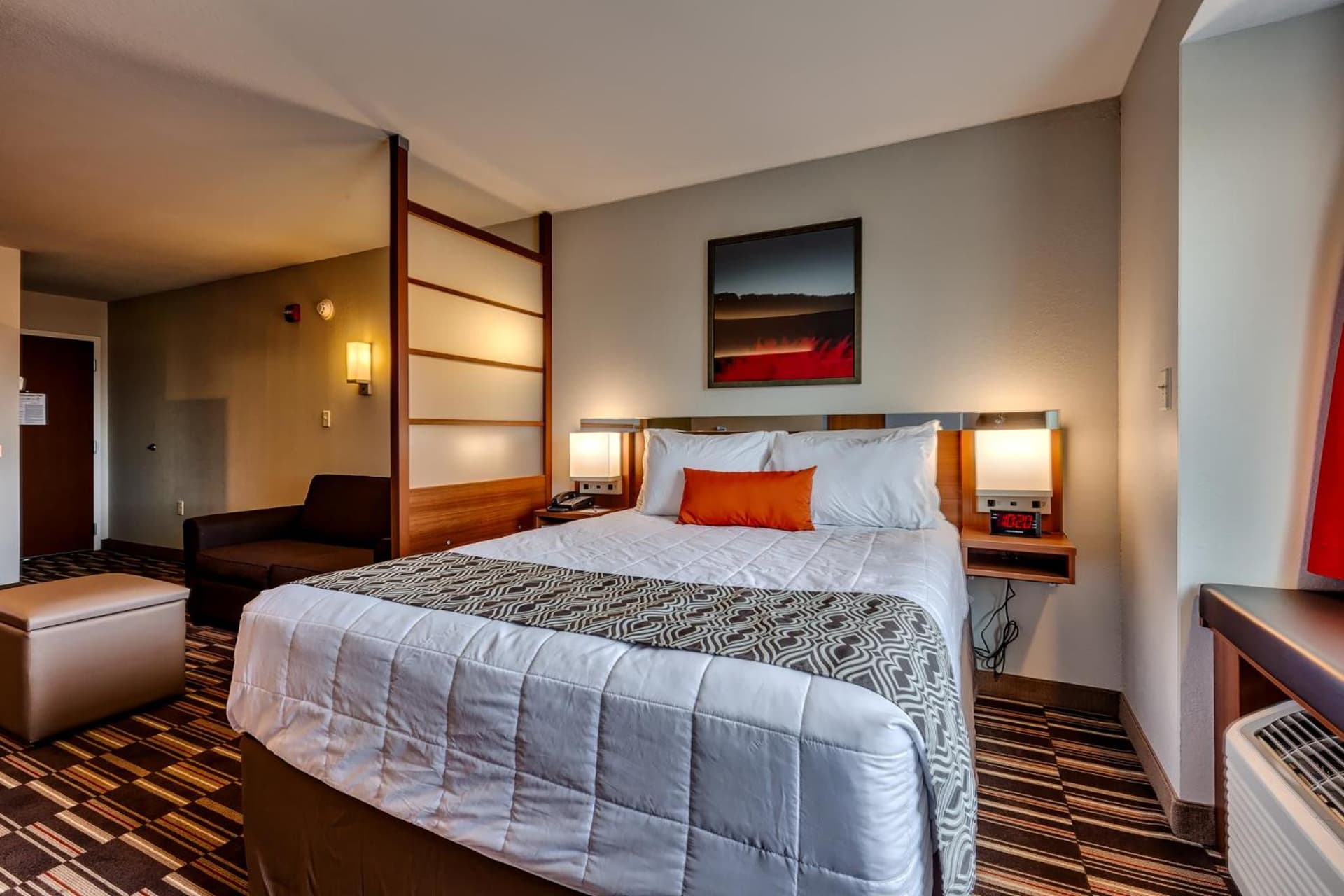 Microtel Inn & Suites by Wyndham Niagara Falls gallery photo in Niagara Falls, NY — image 30