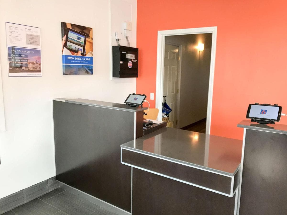 Motel 6-Crescent City, CA interior in Crescent City, CA — gallery photo 2