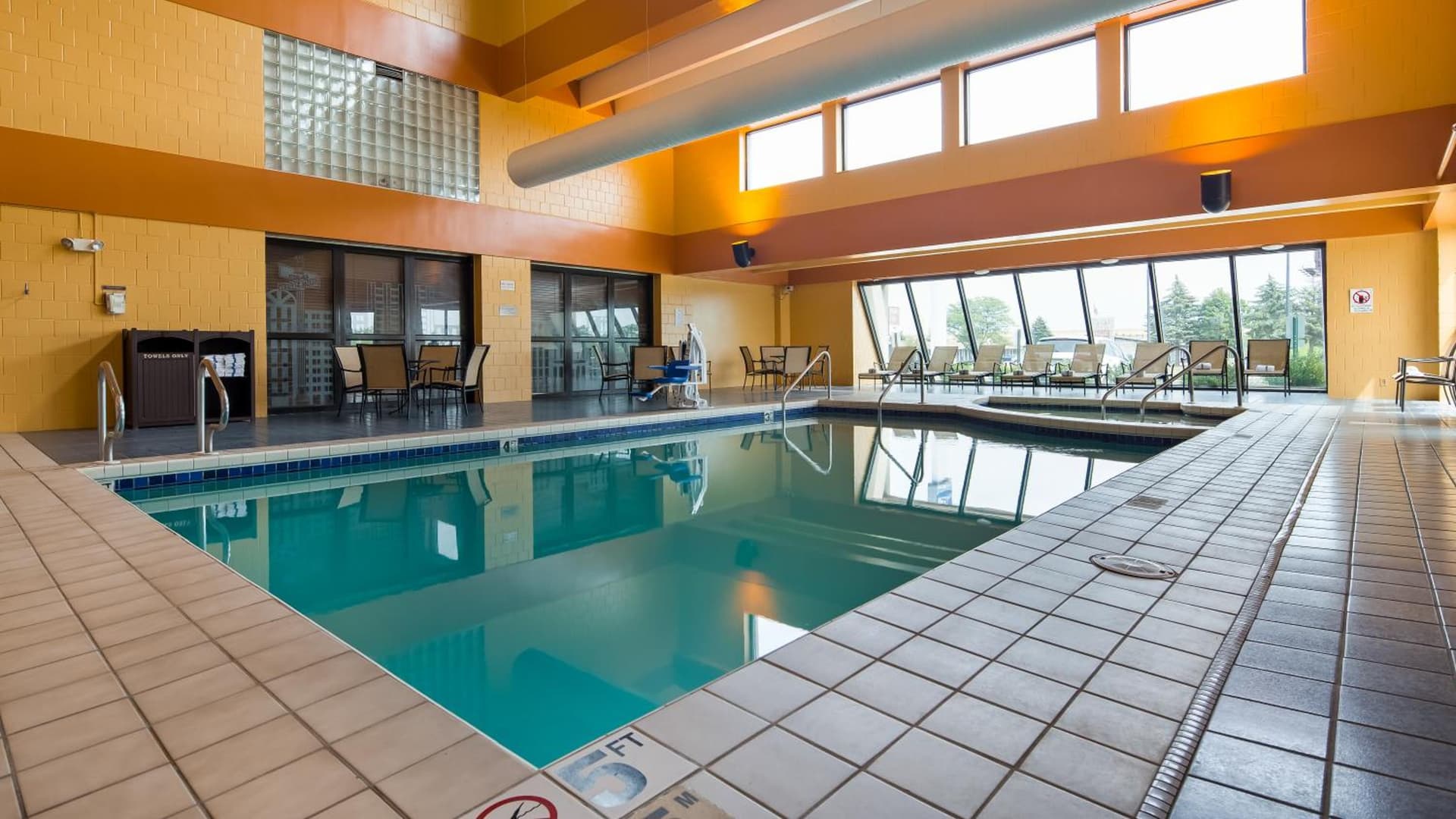 Best Western Executive Inn Kenosha - Pleasant Prairie gallery photo in Kenosha, WI — image 35