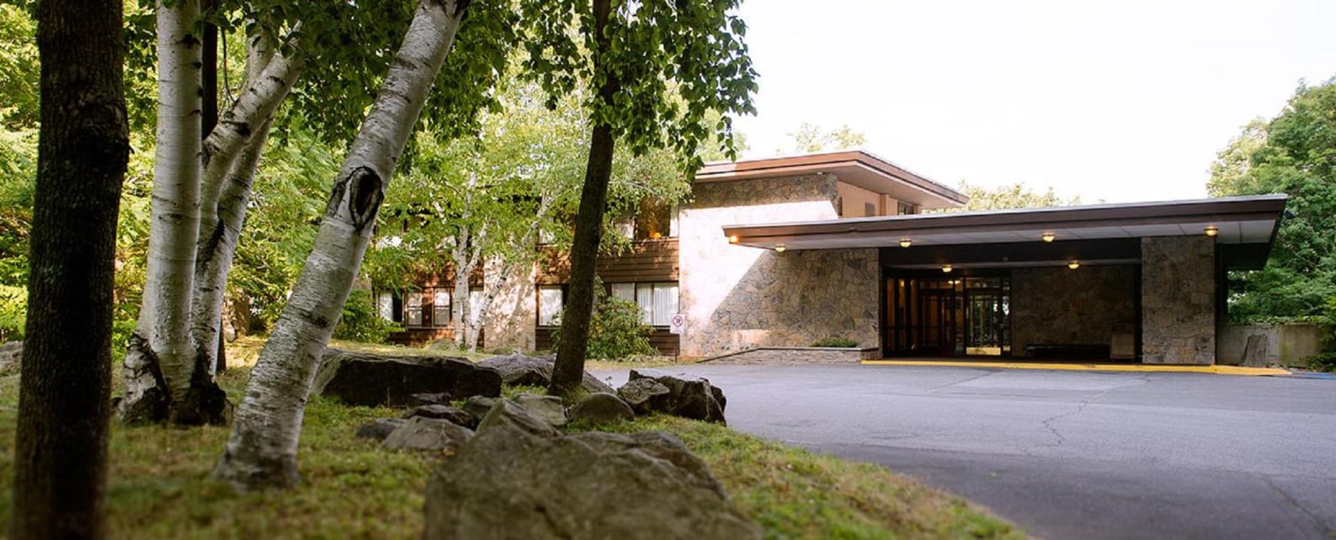 Overlook Lodge and Stone Cottages at Bear Mountain featured exterior or lobby in Highland Falls, NY — similar hotel