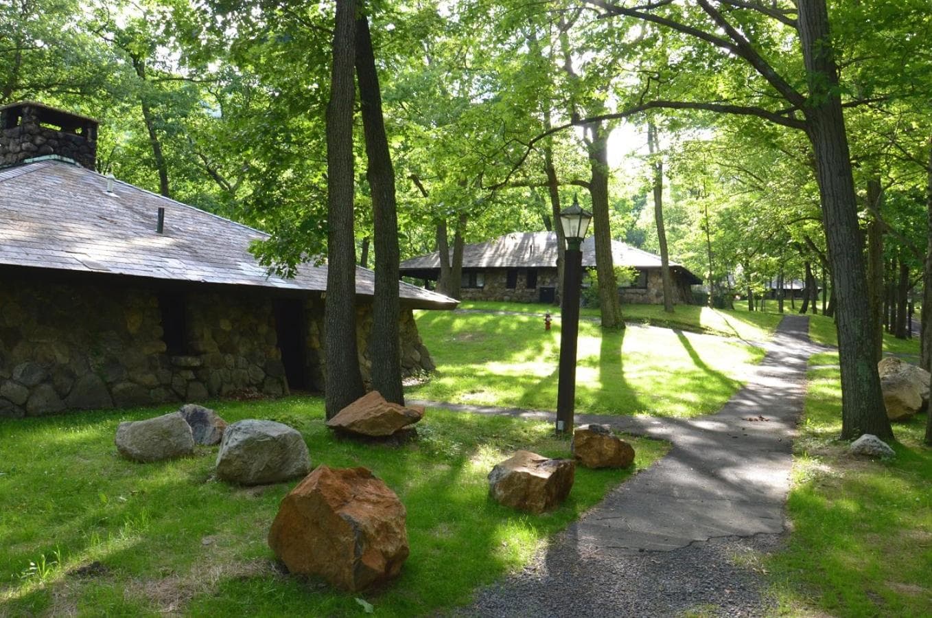 Overlook Lodge and Stone Cottages at Bear Mountain gallery photo in Highland Falls, NY — image 11