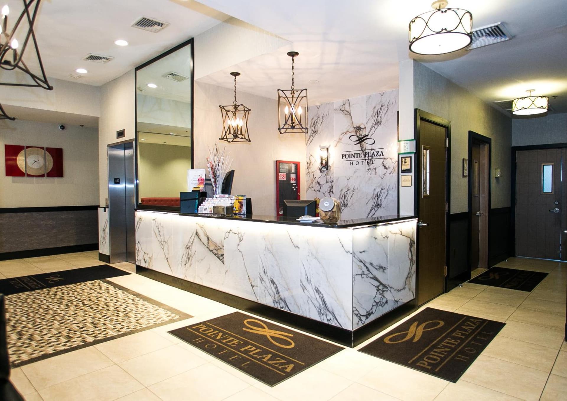 Pointe Plaza Hotel interior in Brooklyn, NY — gallery photo 2