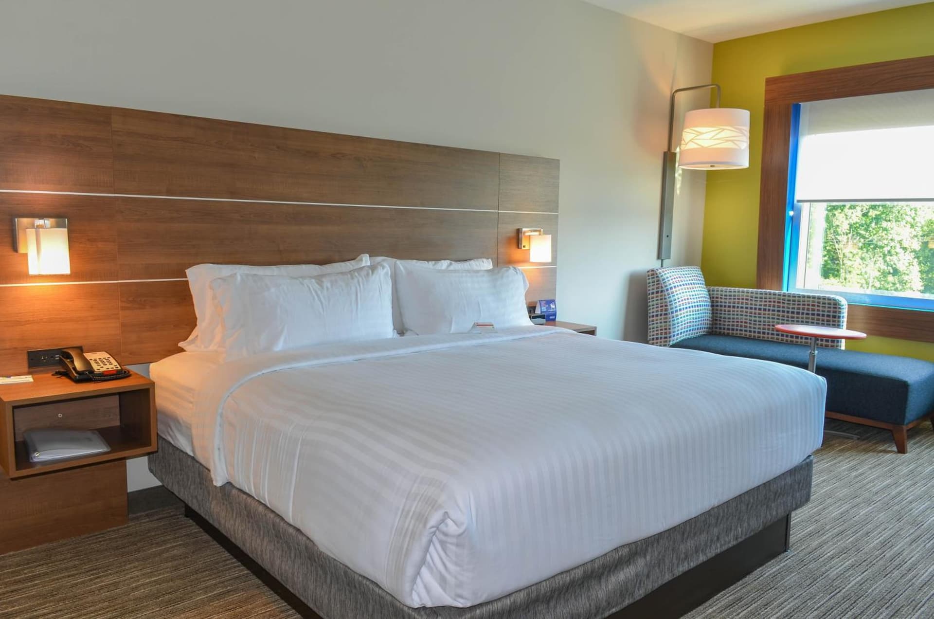 Holiday Inn Express & Suites - Charlotte NE - University Area by IHG gallery photo in Charlotte, NC — image 21