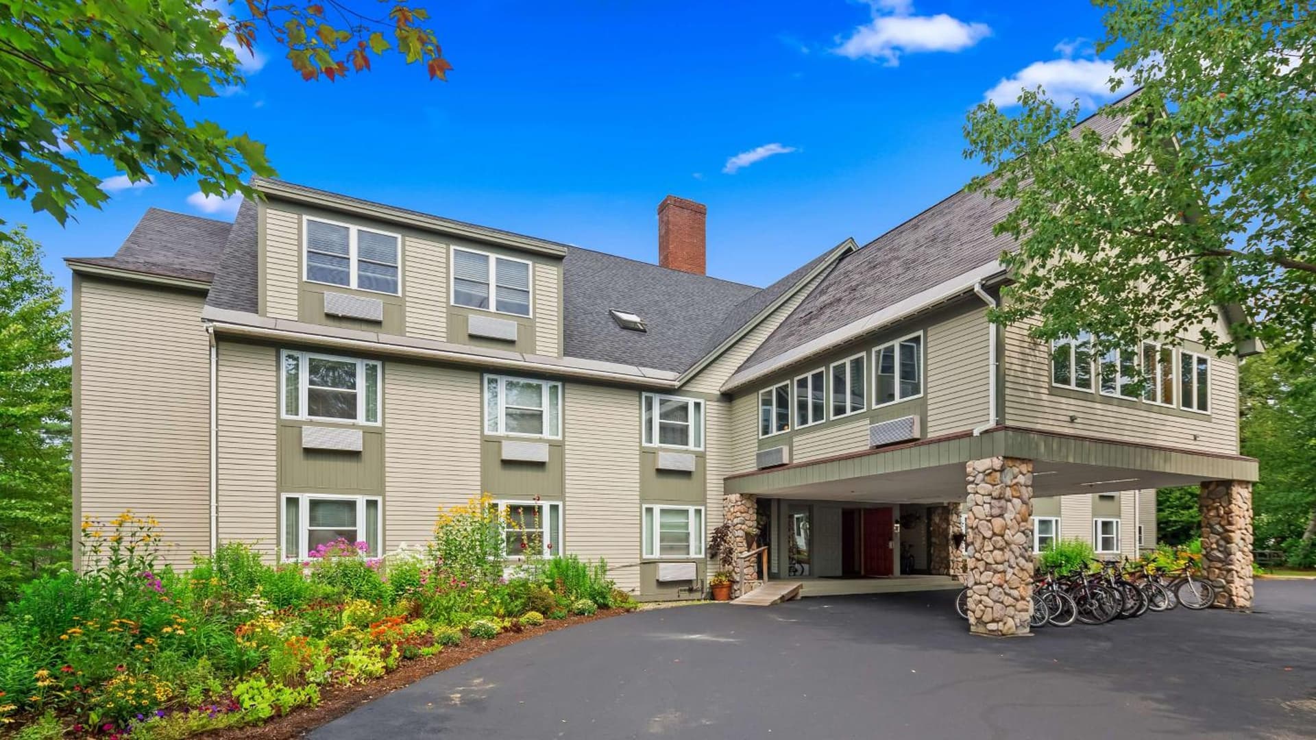 Silver Fox Inn — hotel in Waterville, Maine