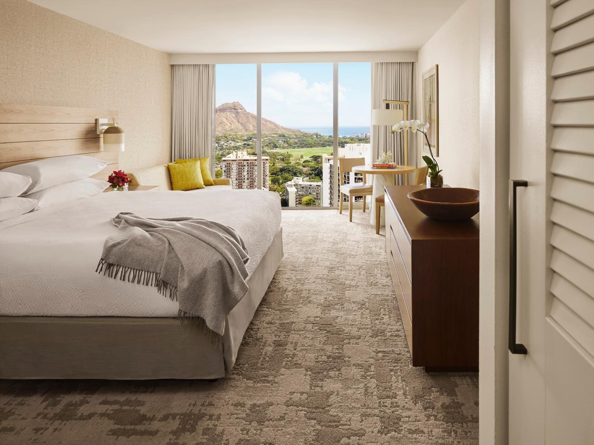 'Alohilani Resort Waikiki Beach gallery photo in Honolulu, HI — image 59
