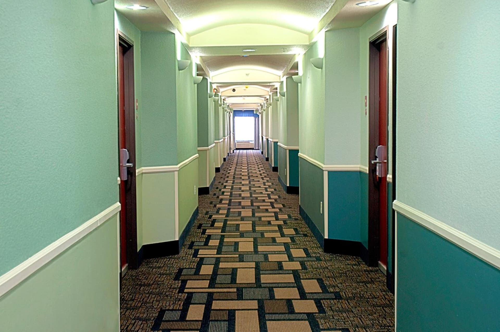 Super 8 by Wyndham Irving/DFW Apt/North gallery photo in Irving, TX — image 14