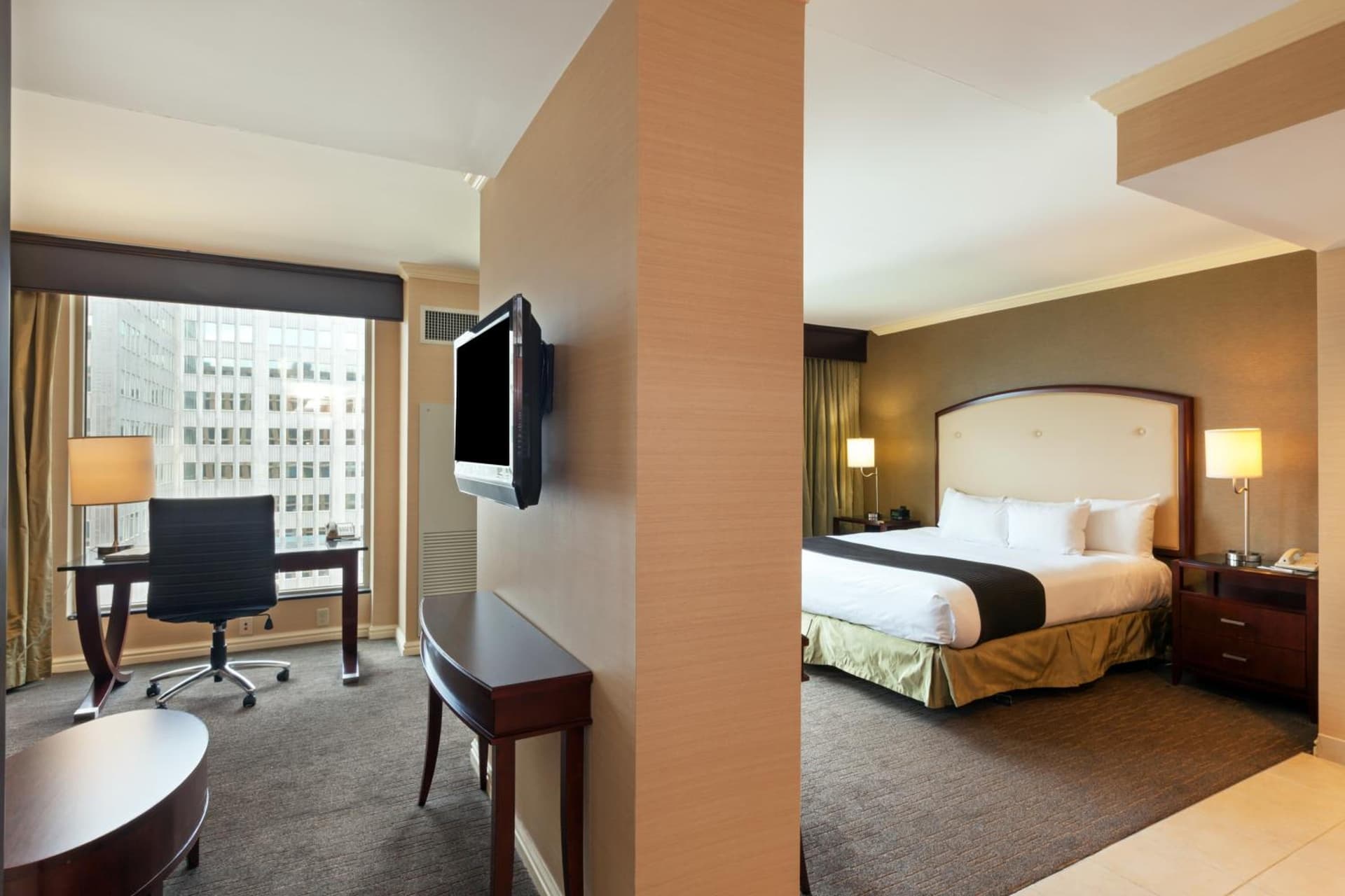 Wyndham Grand Pittsburgh gallery photo in Pittsburgh, PA — image 23