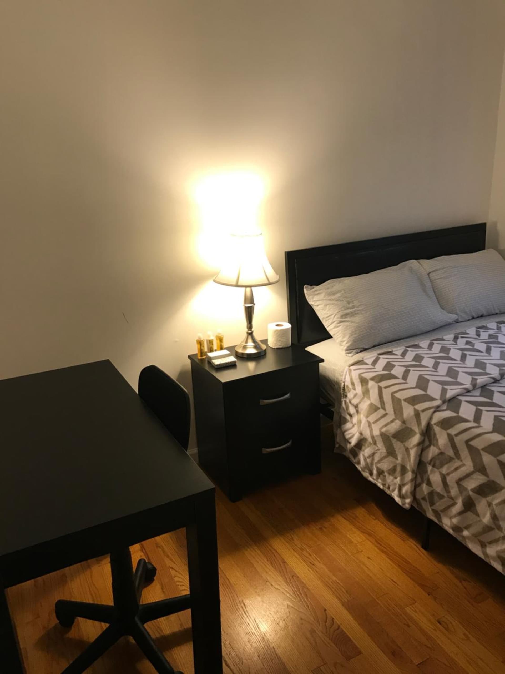Hollywood Rentals LLC property views in Chicago, IL — gallery photo 3