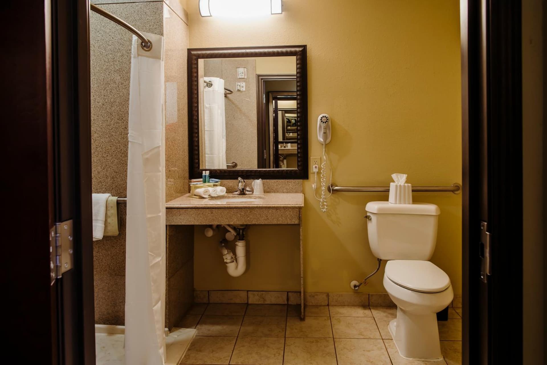Holiday Inn Express Hotel & Suites Waller by IHG property views in Waller, TX — gallery photo 3