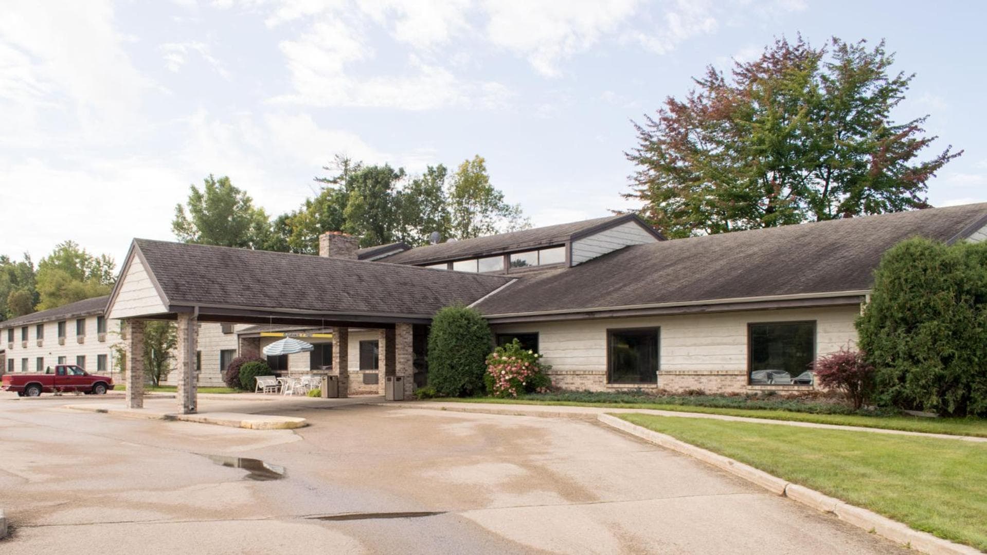 Odisha House of Rest — hotel in Shawano, Wisconsin