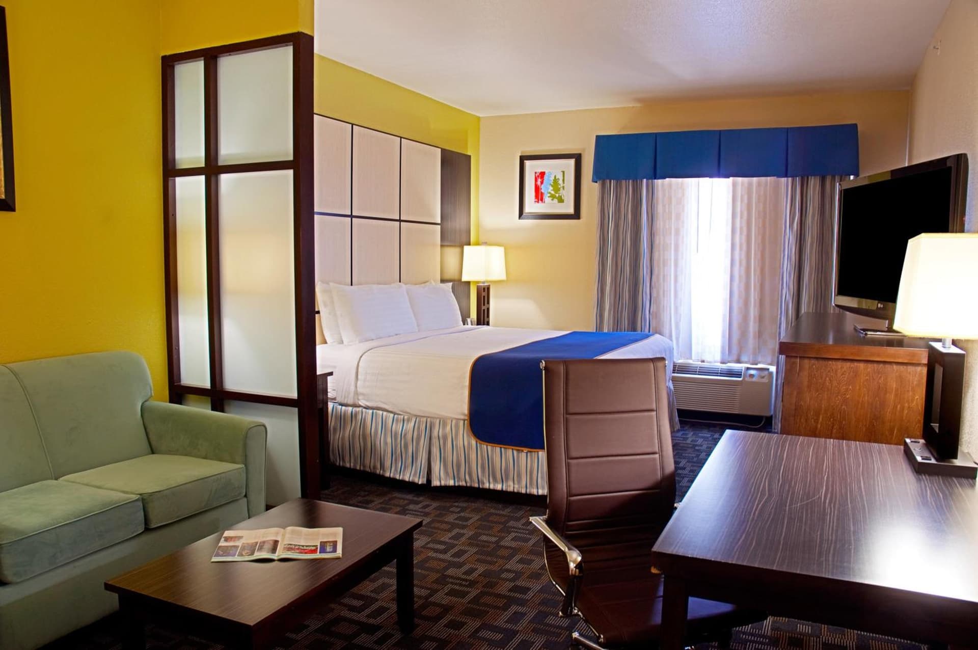 Super 8 by Wyndham Irving/DFW Apt/North gallery photo in Irving, TX — image 29