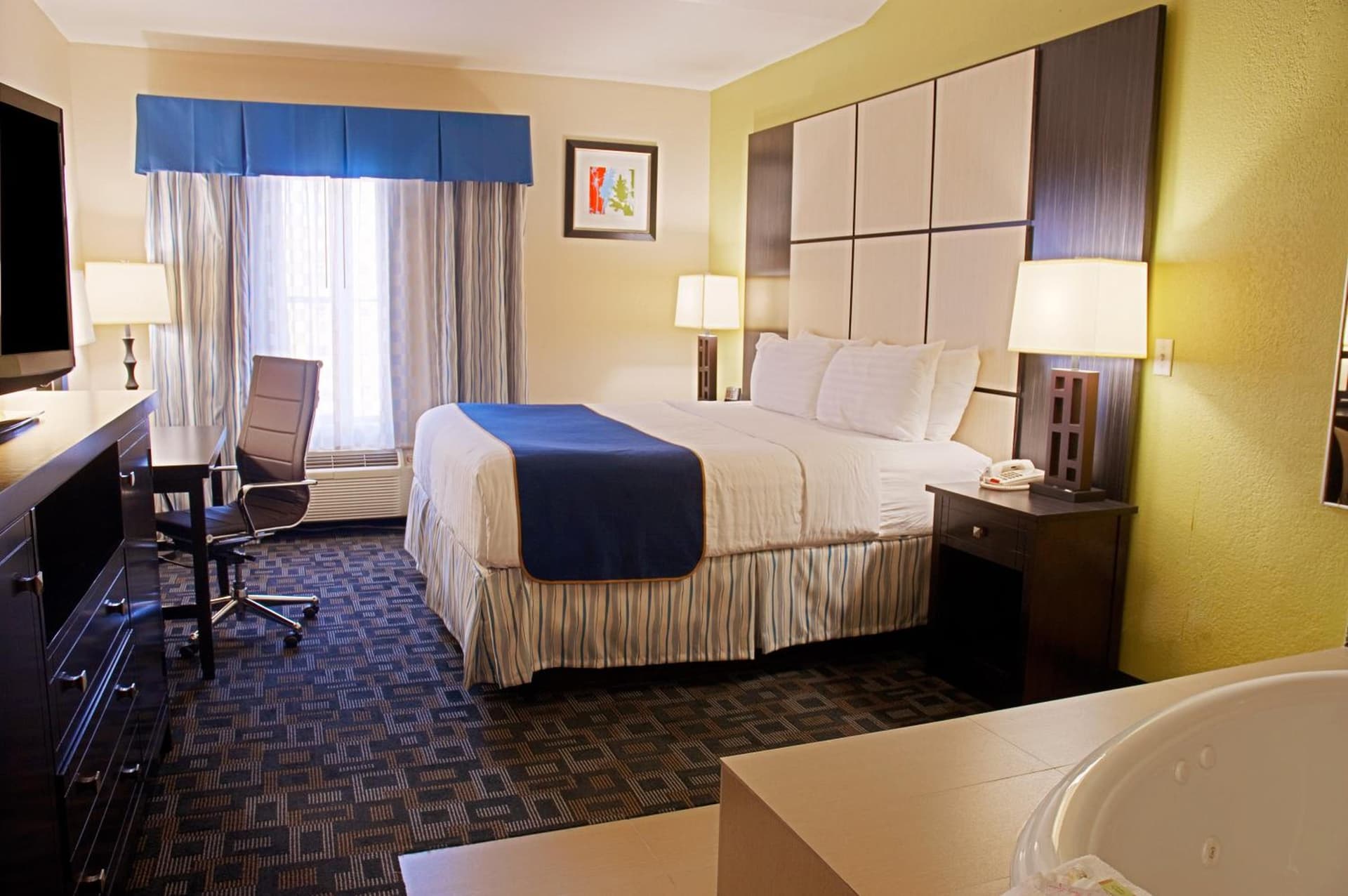 Super 8 by Wyndham Irving/DFW Apt/North gallery photo in Irving, TX — image 9