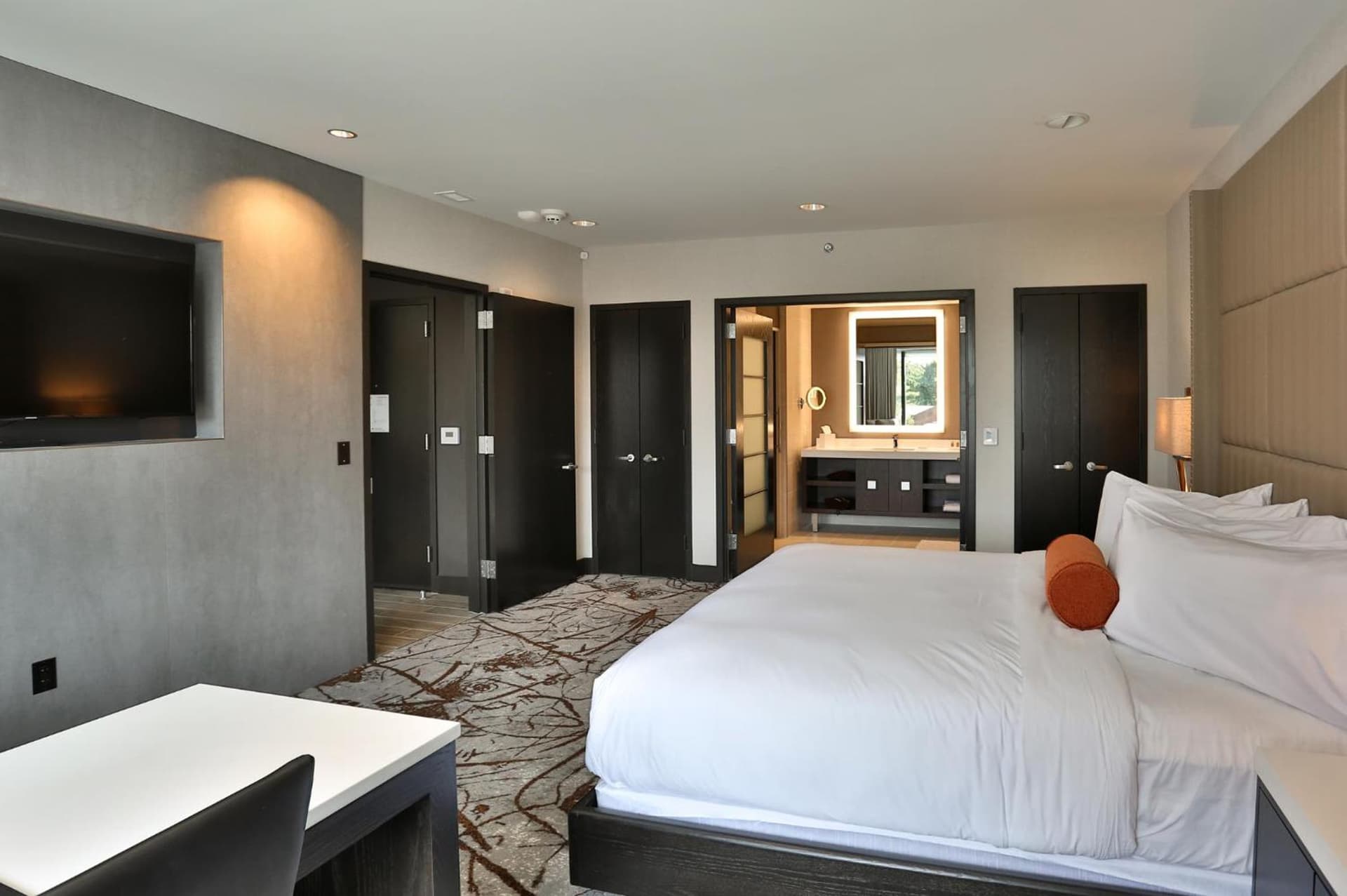 The Hotel at the University of Maryland gallery photo in College Park, MD — image 15