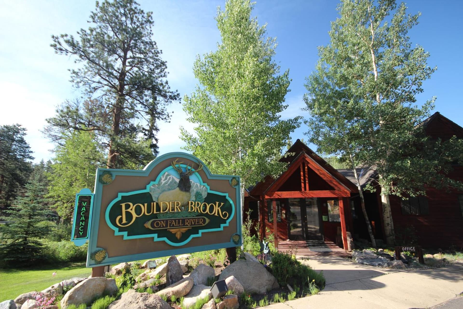 Boulder Brook on Fall River featured exterior or lobby in Estes Park, CO — similar hotel