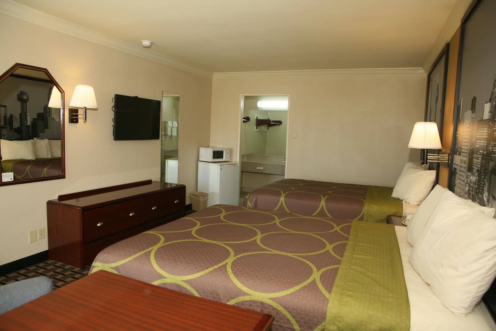 Super 8 by Wyndham Tyler TX gallery photo in Tyler, TX — image 14
