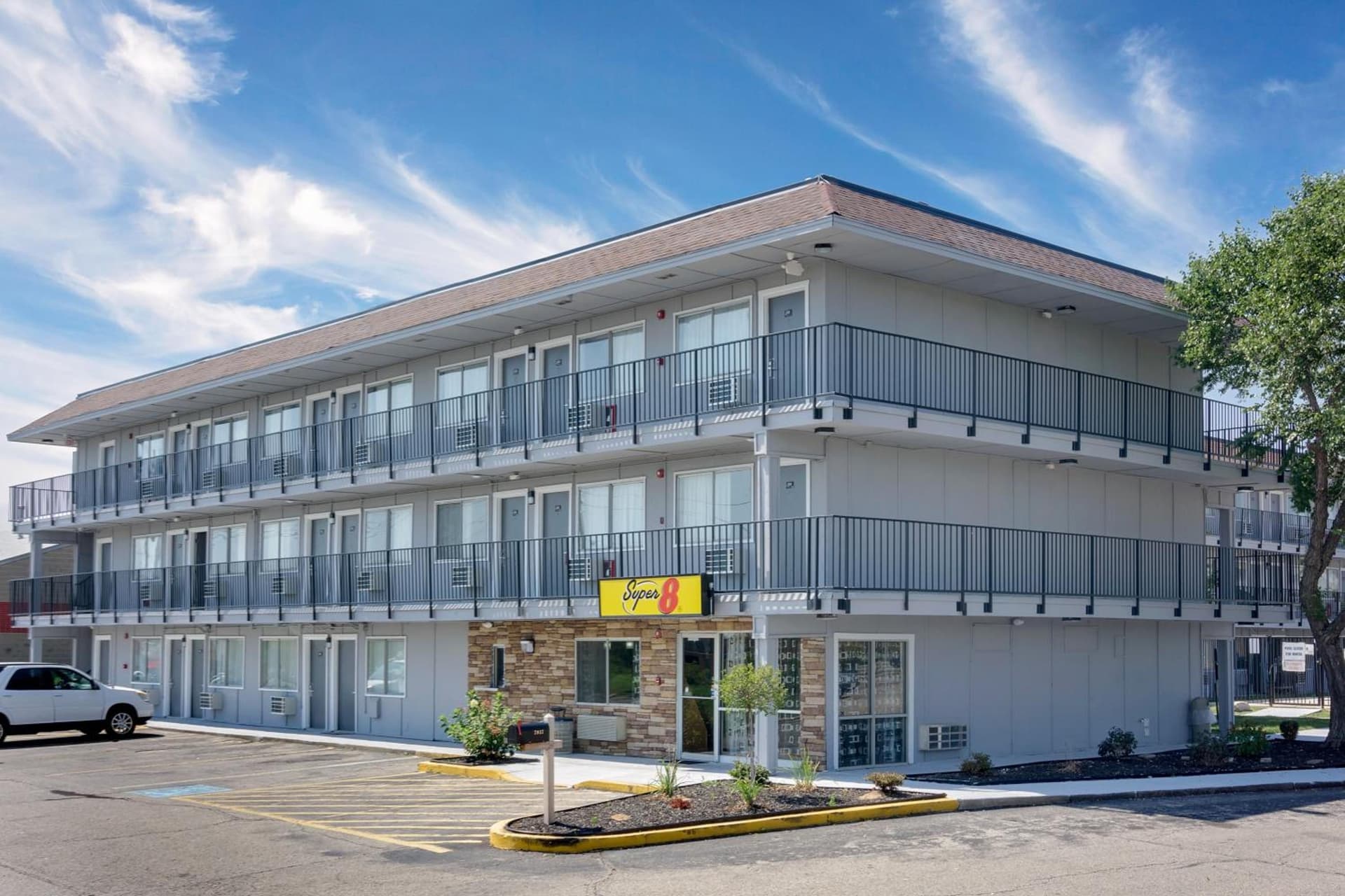 Super 8 by Wyndham Florence featured exterior or lobby in Florence, KY — similar hotel