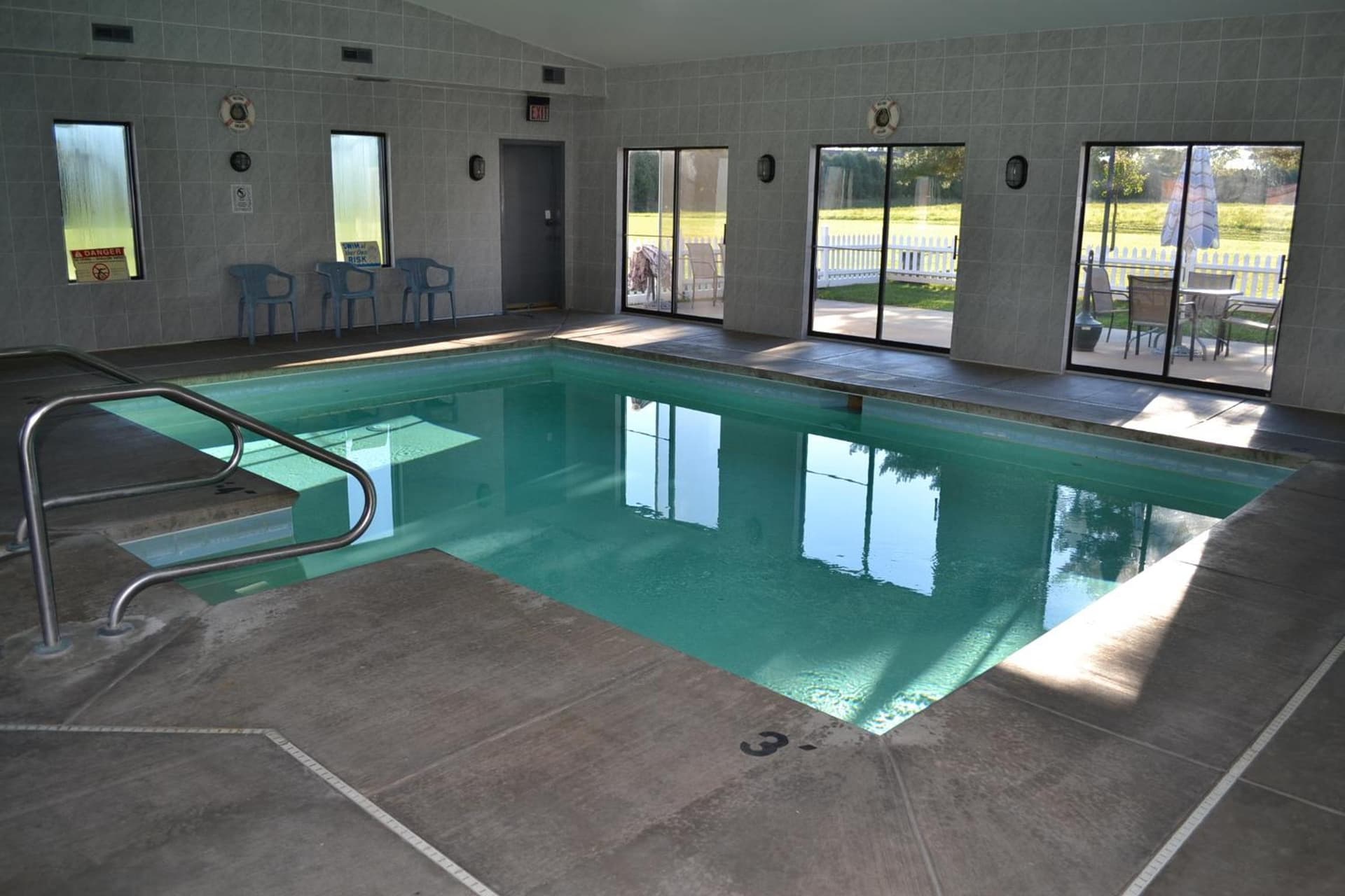 Sky Lodge Inn & Suites - Delavan interior in Delavan, WI — gallery photo 2
