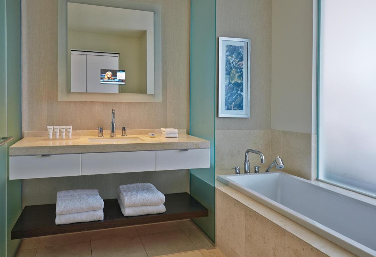 Hotel Arista gallery photo in Naperville, IL — image 5