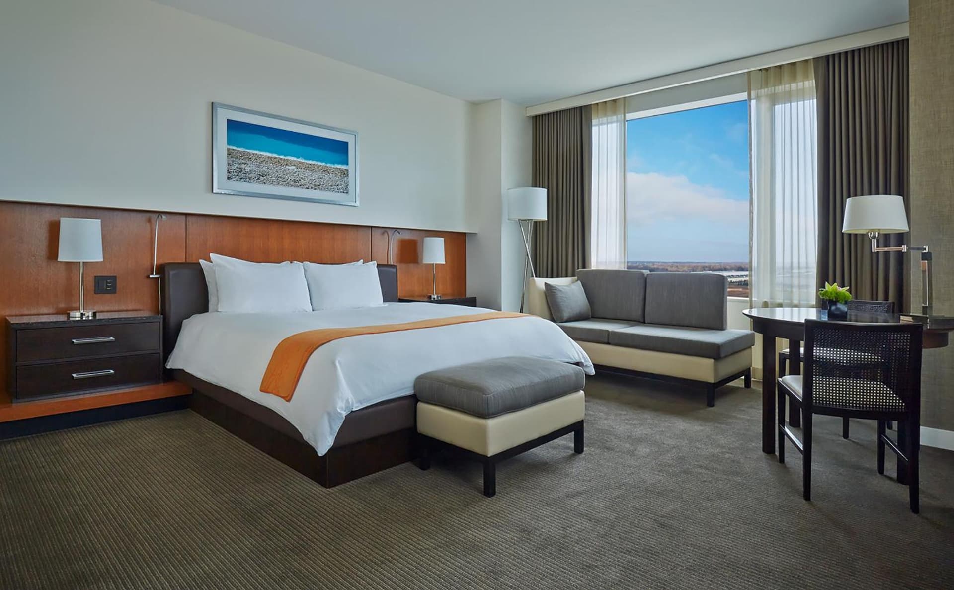 Hotel Arista property views in Naperville, IL — gallery photo 3