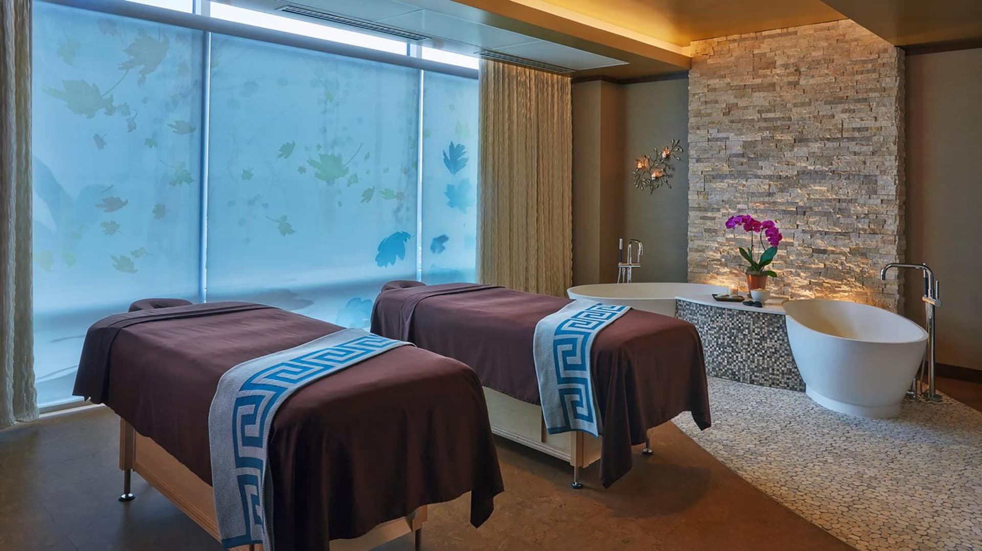 Hotel Arista gallery photo in Naperville, IL — image 18