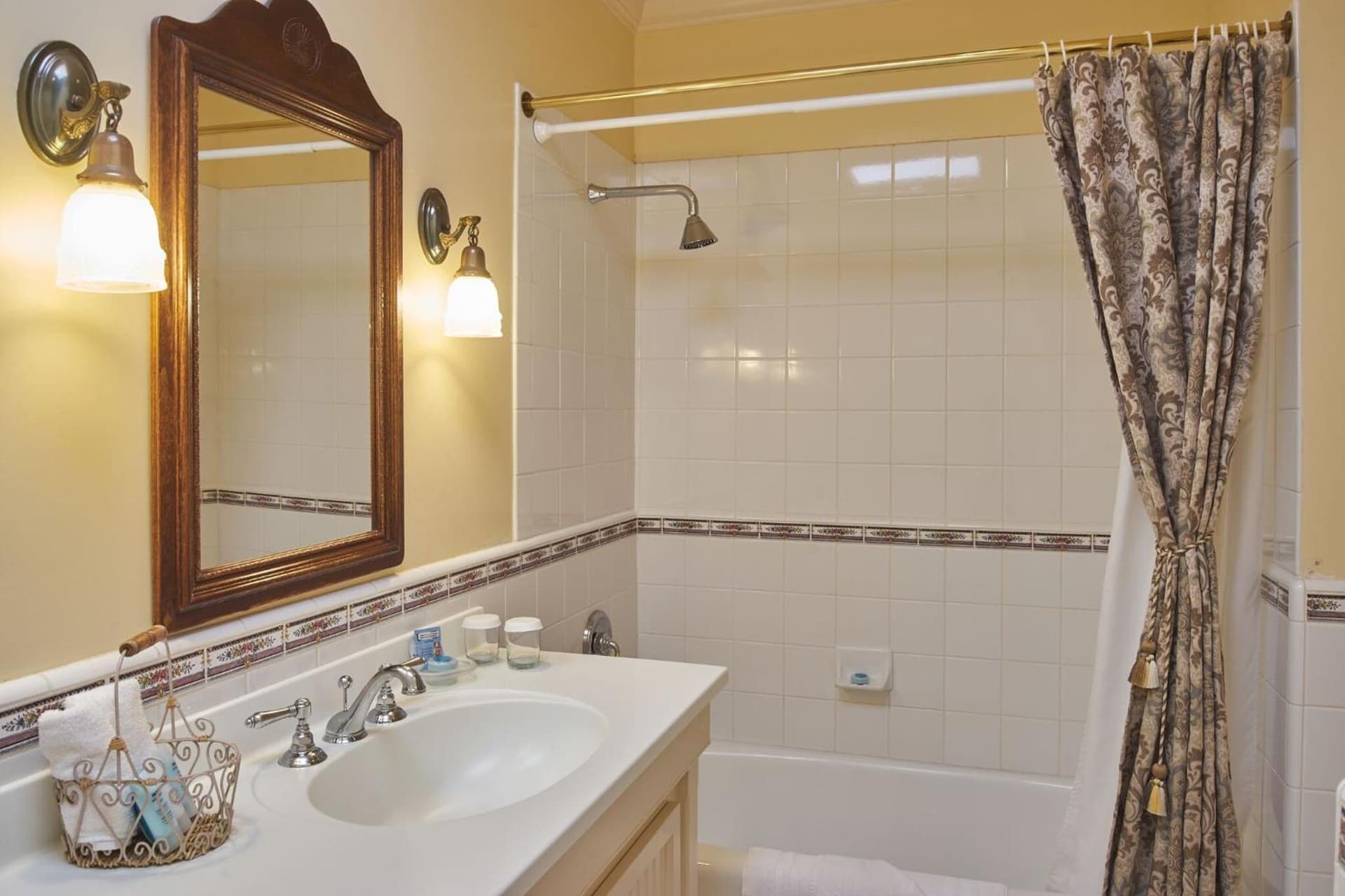 Hotel Mac gallery photo in Richmond, CA — image 73