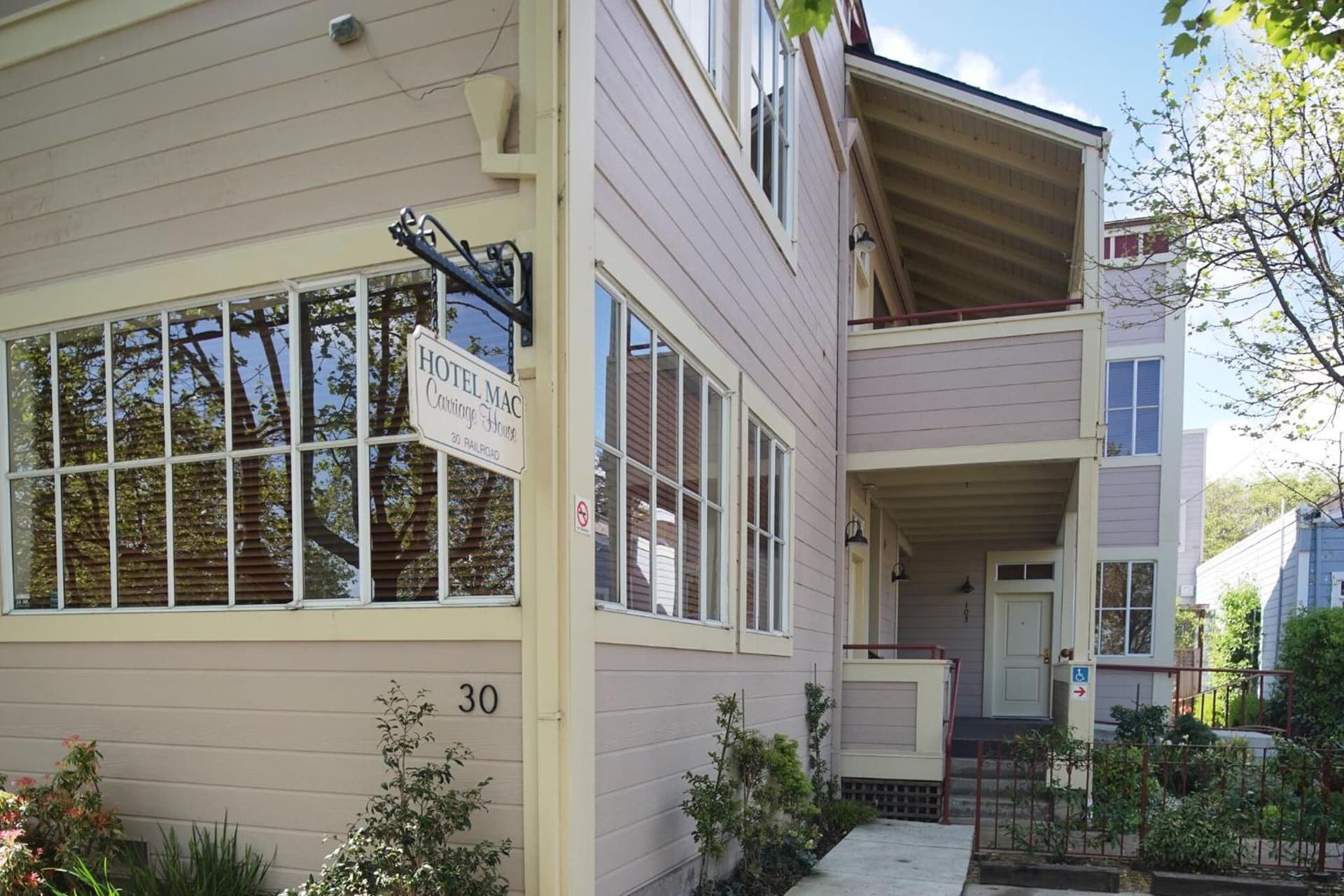 Hotel Mac gallery photo in Richmond, CA — image 79