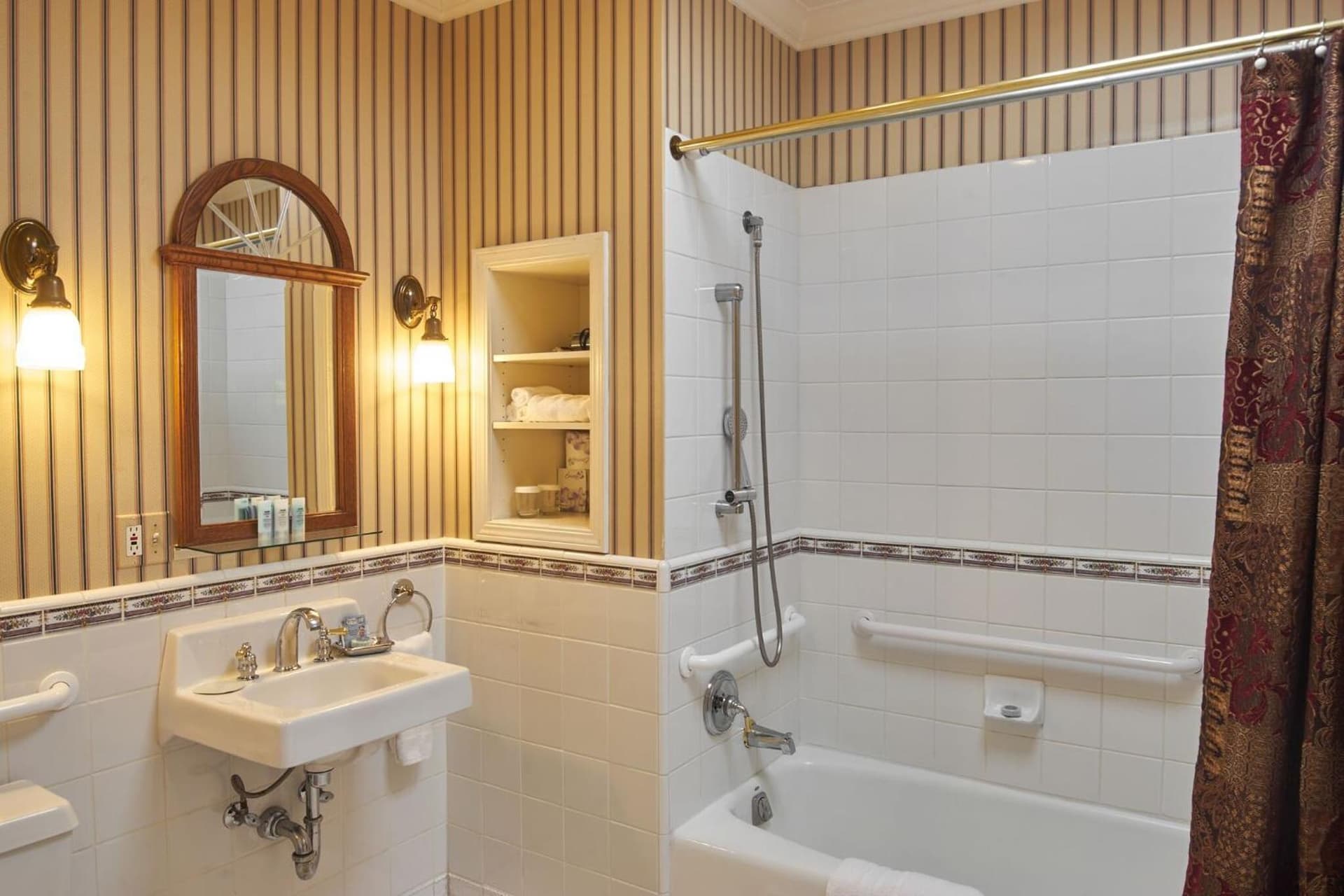 Hotel Mac gallery photo in Richmond, CA — image 14