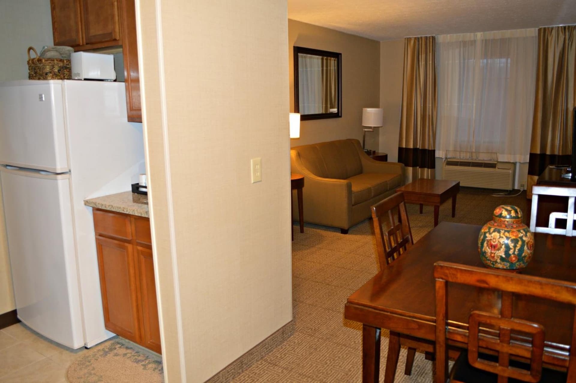 Wyndham Garden Hotel Cross Lanes Charleston gallery photo in Charleston, WV — image 51