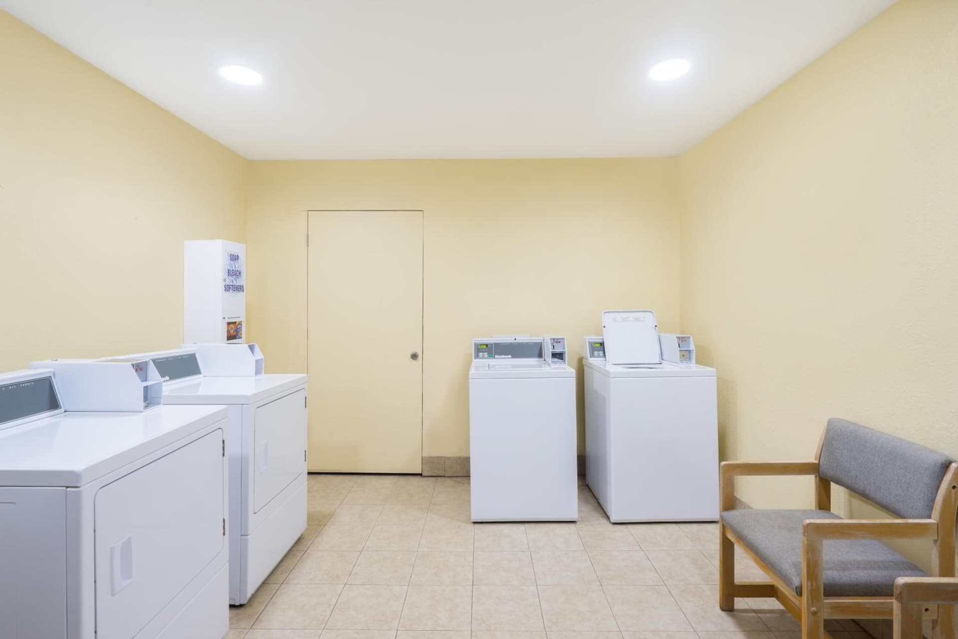 Days Inn by Wyndham Statesville property views in Statesville, NC — gallery photo 3