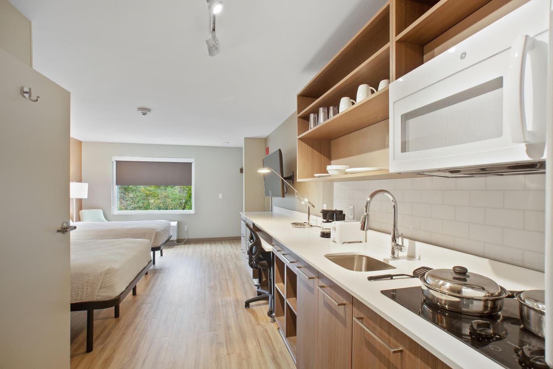 Extended Stay America Premier Suites - Providence - East Providence gallery photo in East Providence, RI — image 55