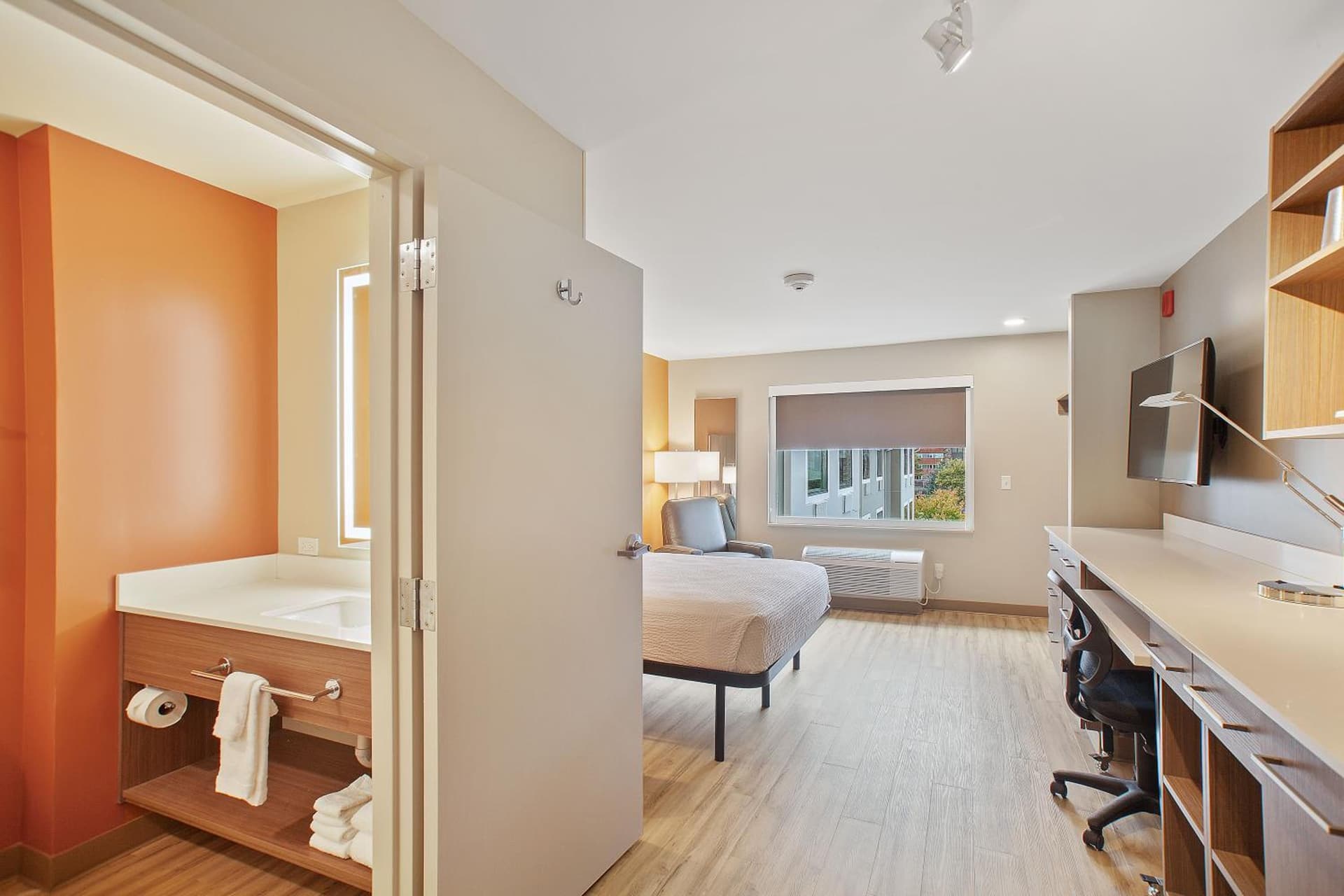 Extended Stay America Premier Suites - Providence - East Providence gallery photo in East Providence, RI — image 9