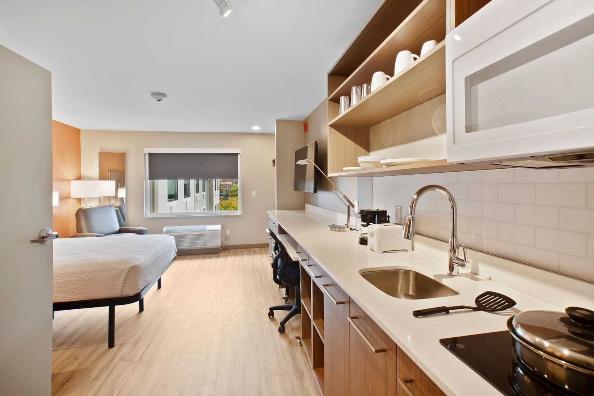 Extended Stay America Premier Suites - Providence - East Providence gallery photo in East Providence, RI — image 22