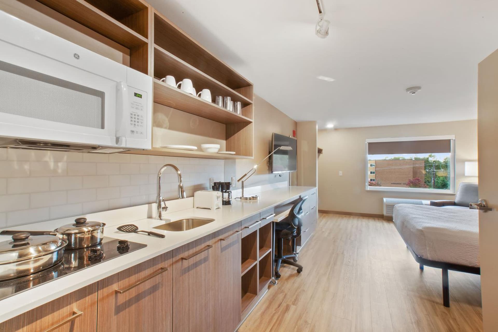 Extended Stay America Premier Suites - Providence - East Providence gallery photo in East Providence, RI — image 38
