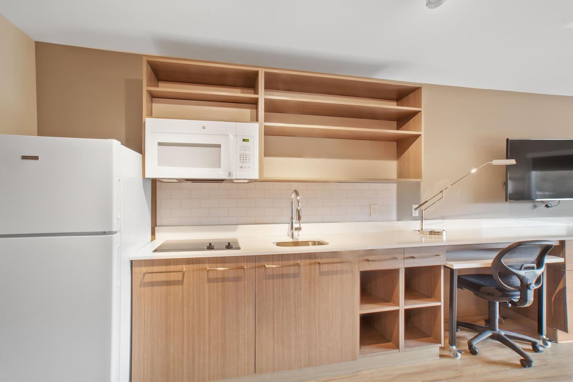 Extended Stay America Premier Suites - Providence - East Providence gallery photo in East Providence, RI — image 12