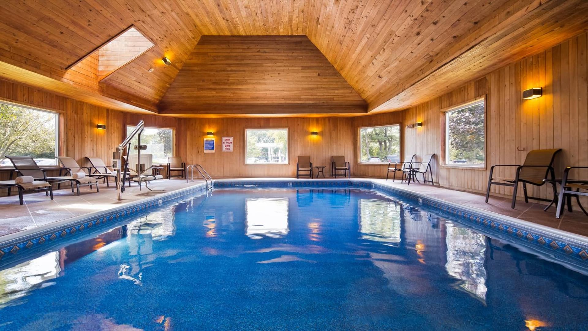 Best Western Plus Windjammer Inn & Conference Center gallery photo in Burlington, VT — image 71