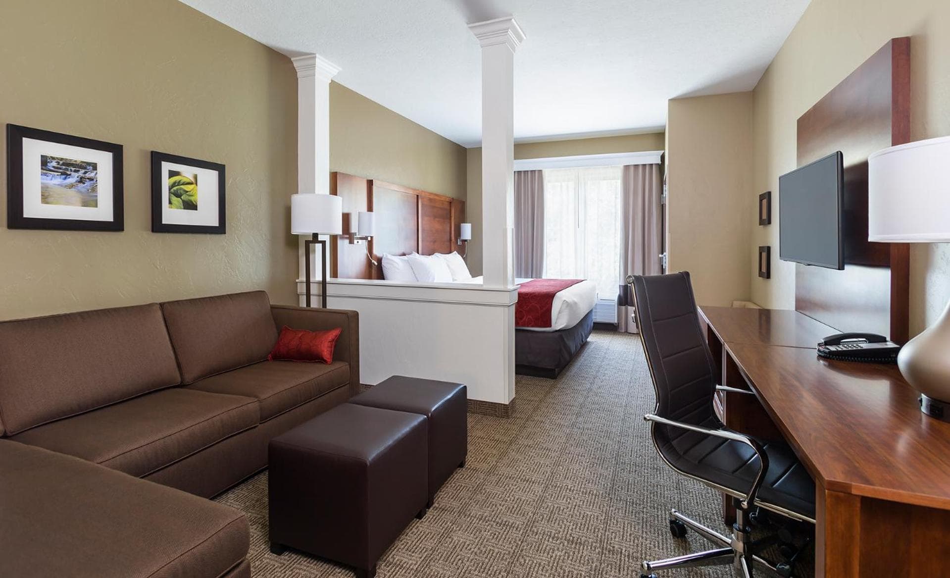 Comfort Suites Hartville-North Canton property views in Uniontown, OH — gallery photo 3