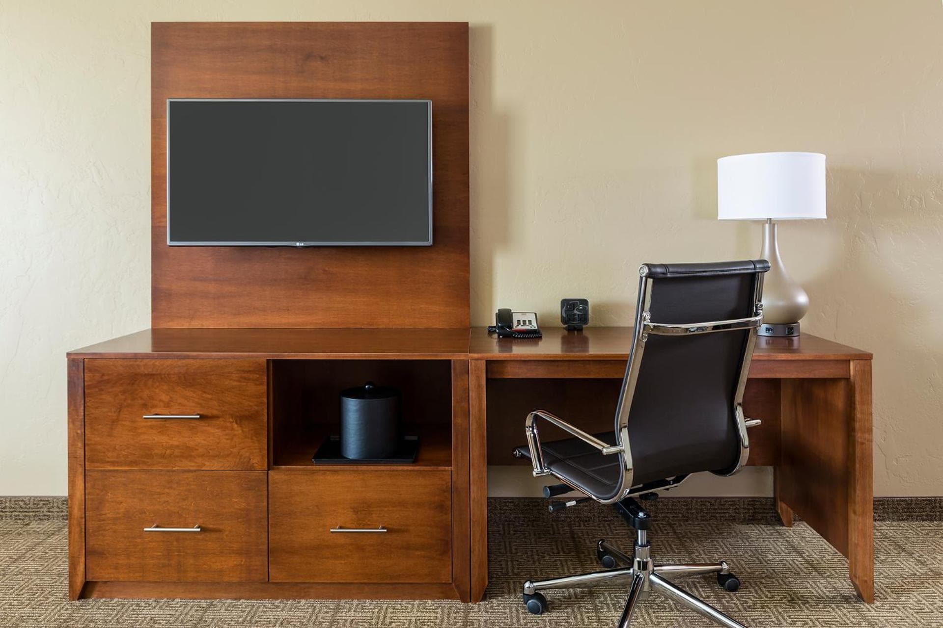 Comfort Suites Hartville-North Canton gallery photo in Uniontown, OH — image 5